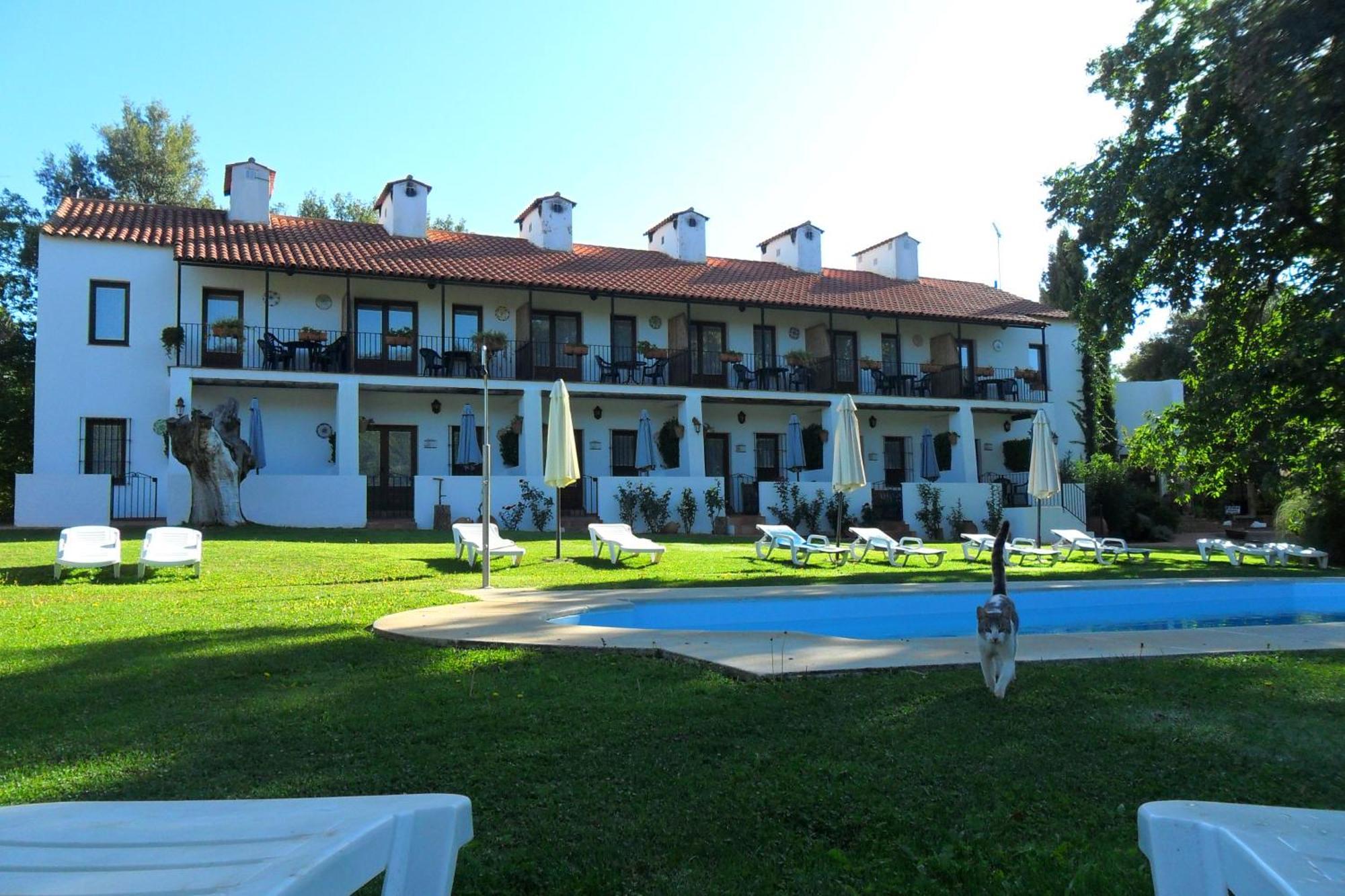 Hotel Apartamento Rural Finca La Media Legua Aracena Exteriér fotografie
