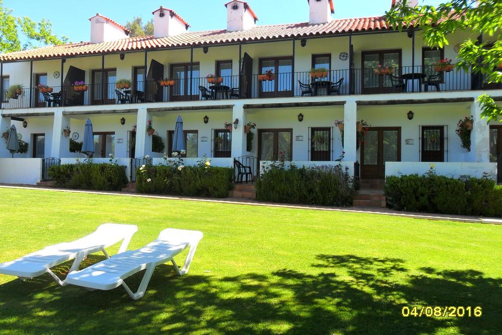 Hotel Apartamento Rural Finca La Media Legua Aracena Exteriér fotografie